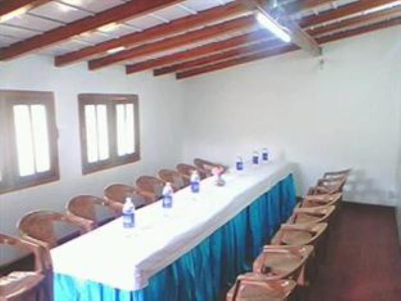 Hotel New Bharat Bhīm Tāl Kültér fotó
