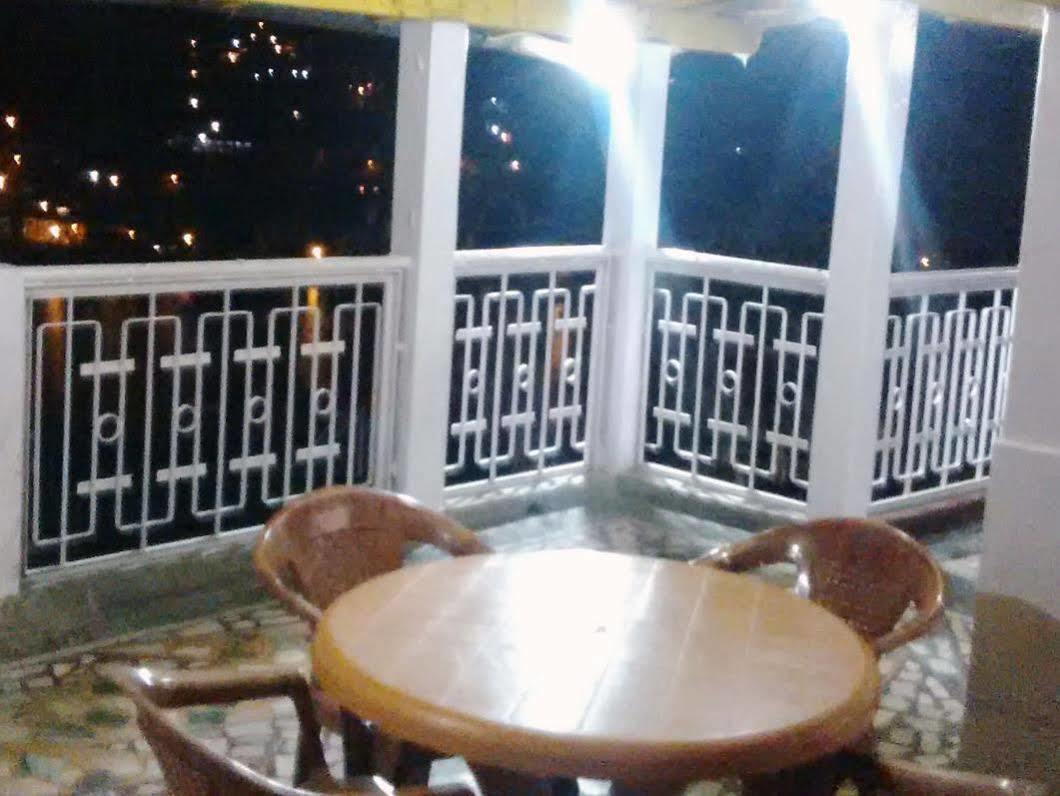 Hotel New Bharat Bhīm Tāl Kültér fotó